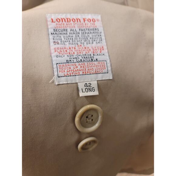 Vintage London Fog Trenchcoat with removable liner - Picture 8 of 11